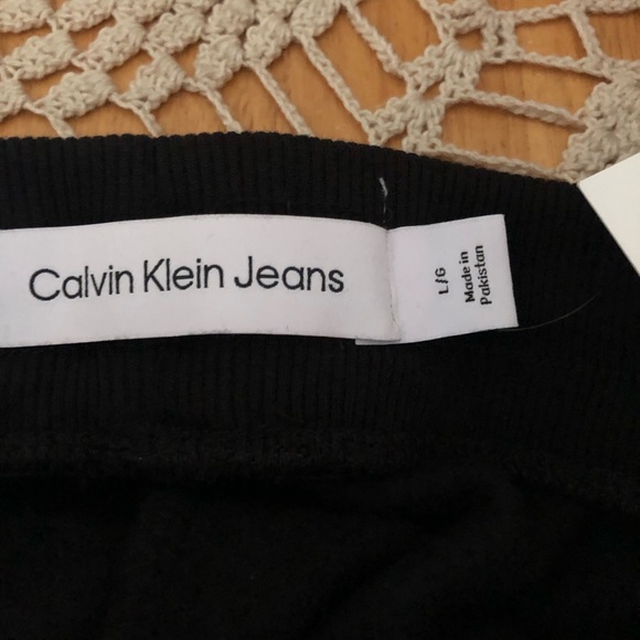 PRICE DROP Calvin Klein workout/sweat pants/joggers - Picture 2 of 5